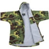 Dryrobe Junior Advance Short Sleeve Change Robe V3 -Mystic || Rip Curl || GILL Shop 202320Dryrobe20Junior20Advance20Short20Sleeve20Changing20Robe2020Poncho20V3KSS20 20Camo2020Grey20Layflat.700x700