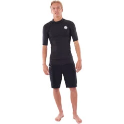 Rip Curl Mens Thermopro 1mm Short Sleeve Thermal Vest -Mystic || Rip Curl || GILL Shop 202320Rip20Curl20Mens20Thermopro201mm20Short20Sleeve20Thermal20Vest20WLYYBM20 20Black20front.700x700
