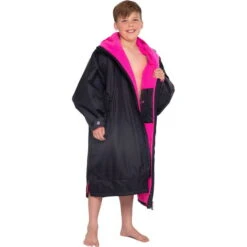 Dryrobe Advance Junior Short Sleeve Change Robe V3 -Mystic || Rip Curl || GILL Shop 35744 202320Dryrobe20Advance20Junior20Short20Sleeve20Premium20Outdoor20Changing20Robe20Poncho20DR10020 20Black20Pink204.700x700