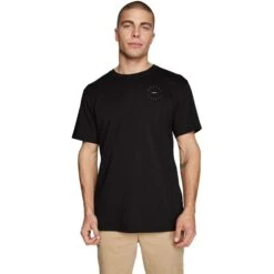 Mystic Mens Breach Tee -Mystic || Rip Curl || GILL Shop 39714 202220Mystic20Mens20Breach20Tee20Black 3.700x700