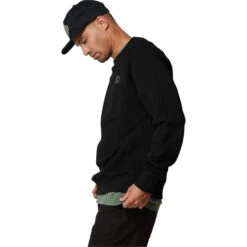 Mystic Mens Mayhem Crew Sweater -Mystic || Rip Curl || GILL Shop 41721 202220Mystic20Mens20Mayhem20Crew2035104.23005220 20Black20Side.700x700