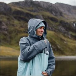 Gill Aqua Parker Change Robe -Mystic || Rip Curl || GILL Shop 44819 202320Gill20Aqua20Parker20Change20Robe20502420 20Ash20Eggshell20Lifestyle204.700x700