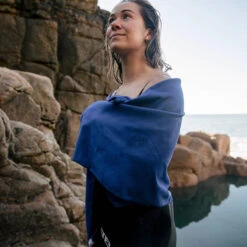 Zone3 Large Micro Fibre Towel -Mystic || Rip Curl || GILL Shop 45057 202320Zone320Large20Micro20Fibre20Towel20OW22LMFT10320 20Navy20Lifestyle201.700x700